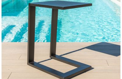 Maze Snug Lifestyle All Weather Fabric with Rising Table