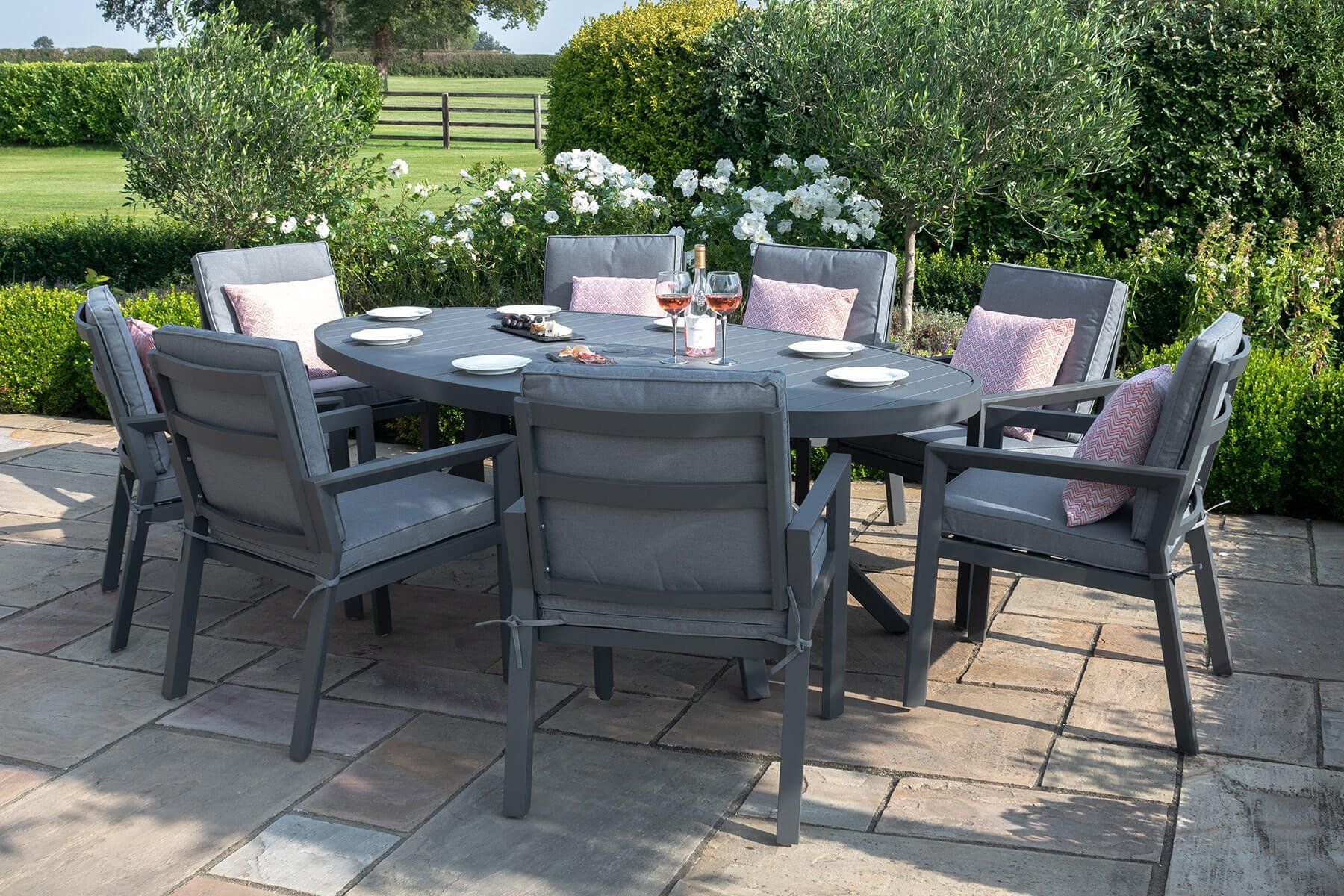 Maze rattan new york dining set hotsell