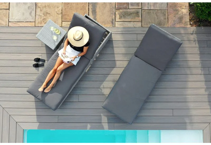 Maze online sun lounger