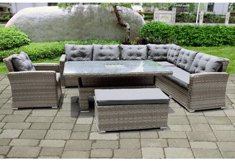 Corner rattan set with rising table top