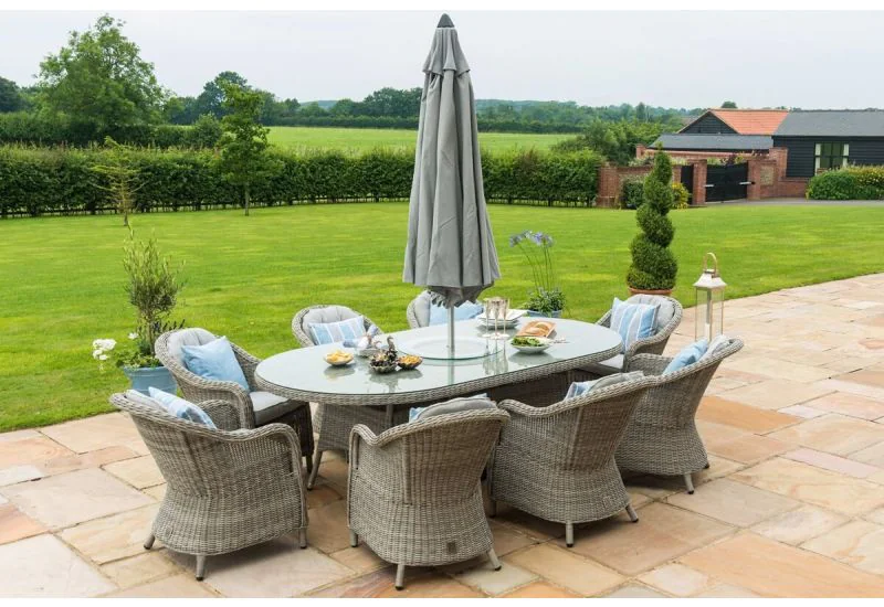 8 seater rattan garden store furniture with parasol