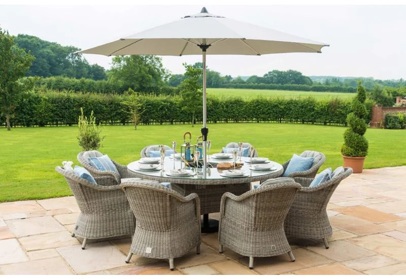 8 seater rattan store dining set with parasol
