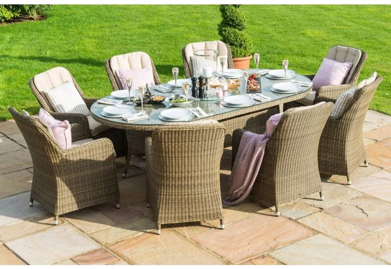 Bucket table and chairs shop