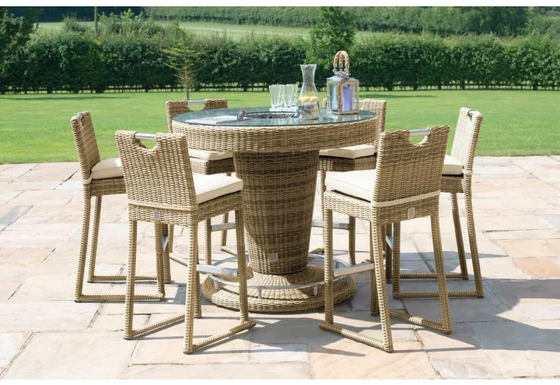 Bucket top rattan chair